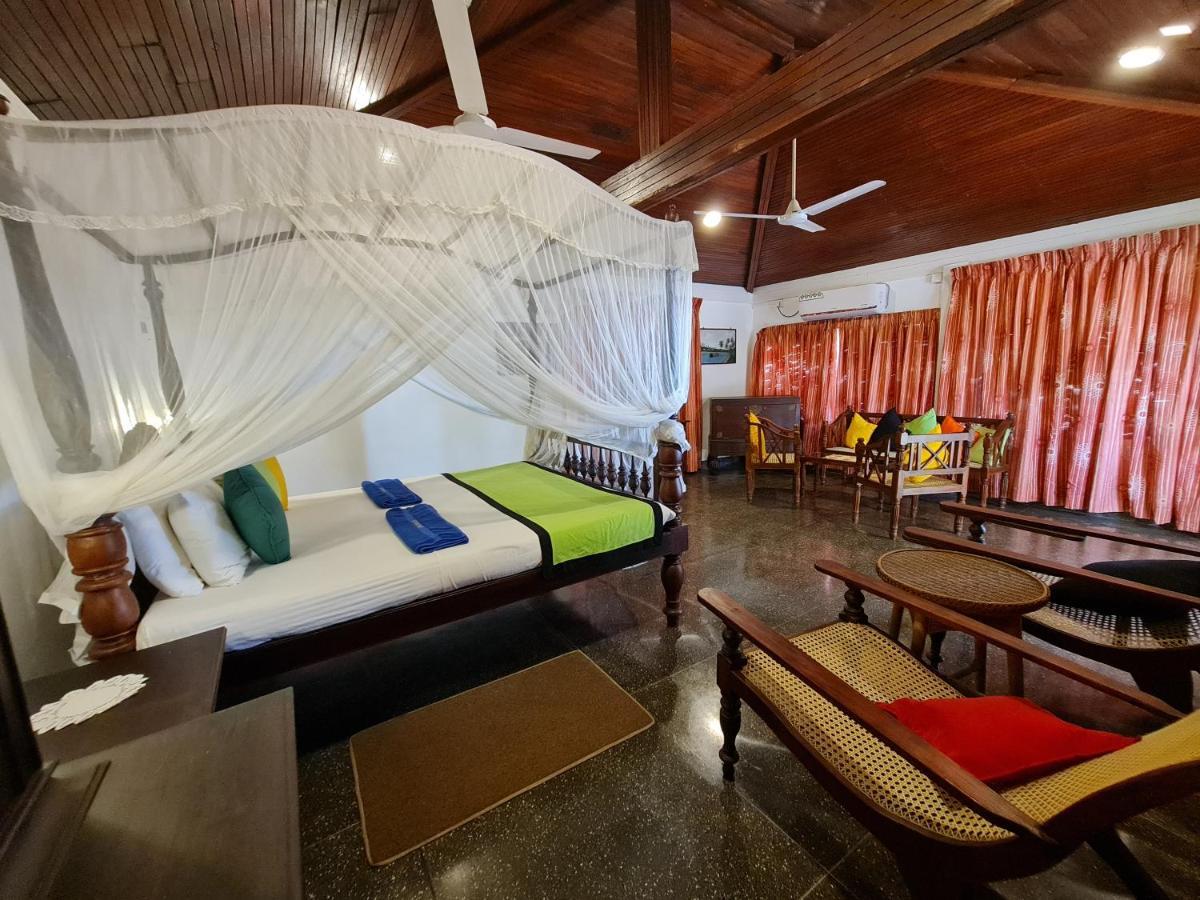 Star Beach Guest House Negombo Extérieur photo