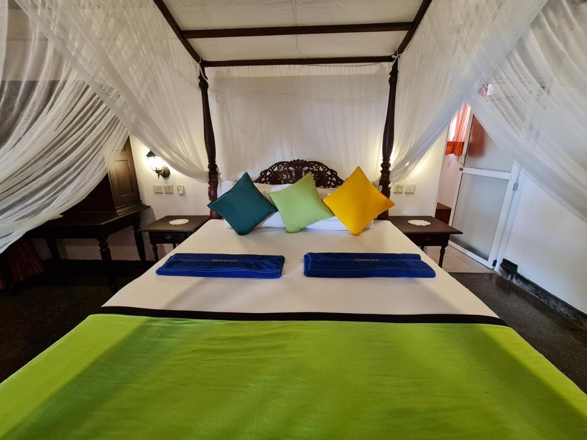 Star Beach Guest House Negombo Extérieur photo