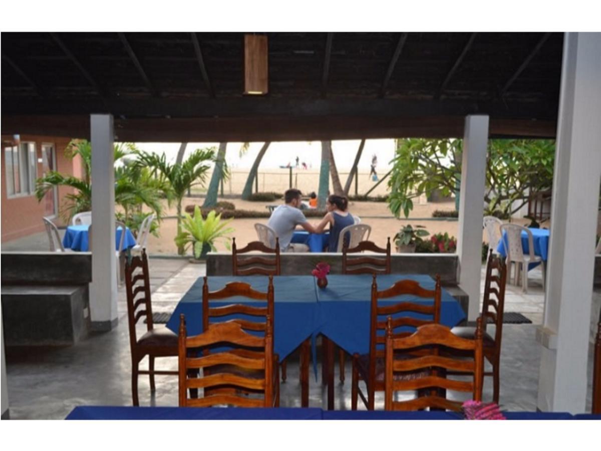 Star Beach Guest House Negombo Extérieur photo