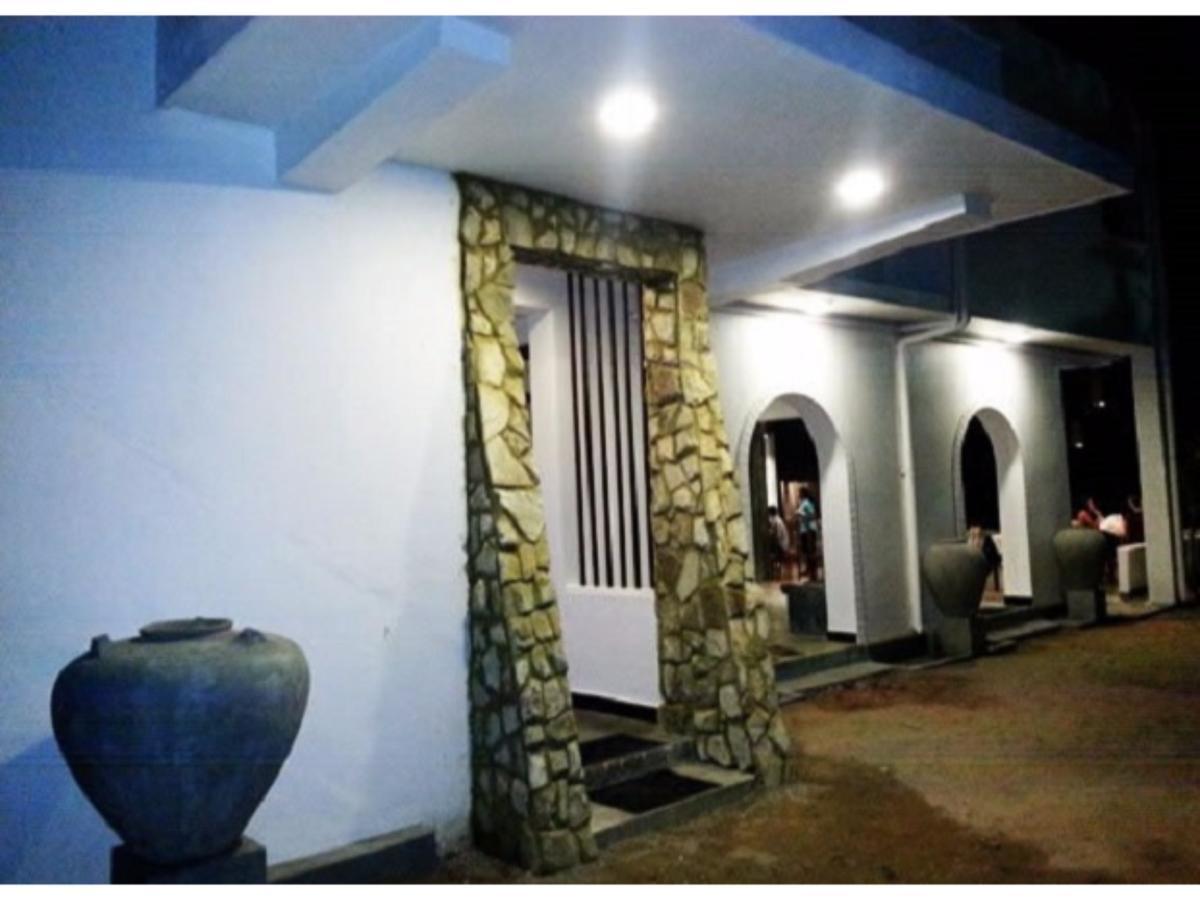 Star Beach Guest House Negombo Extérieur photo