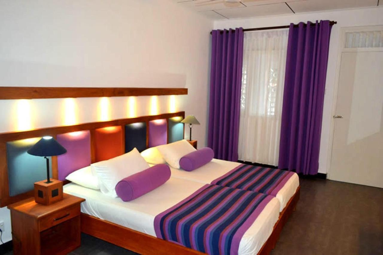Star Beach Guest House Negombo Extérieur photo