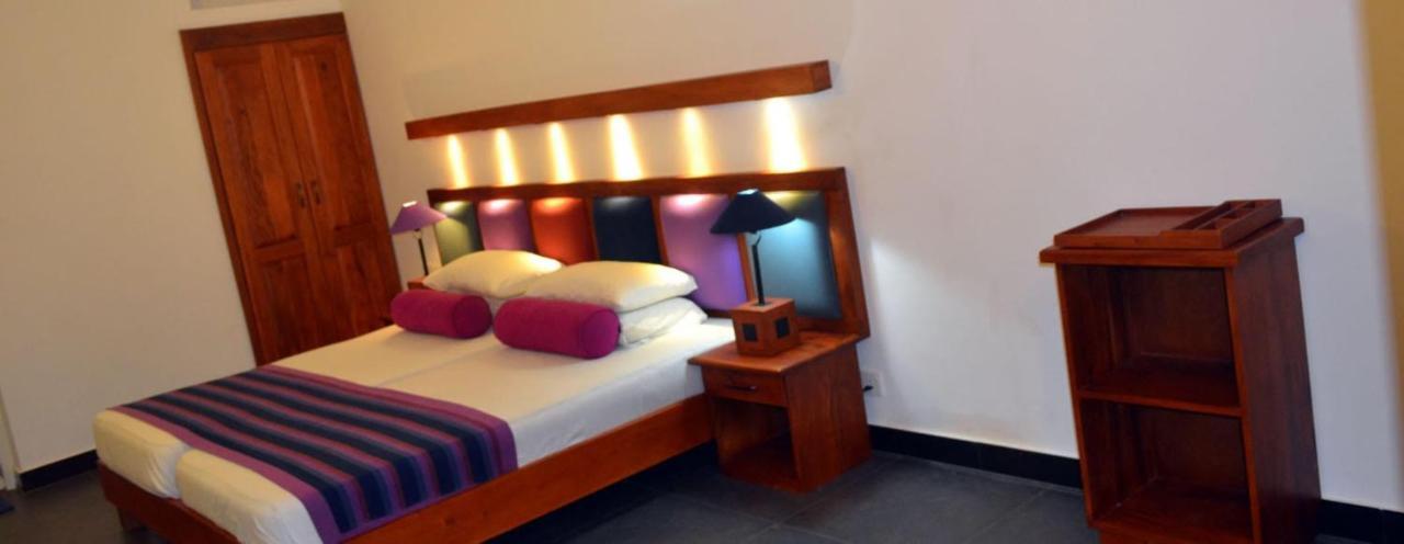 Star Beach Guest House Negombo Extérieur photo