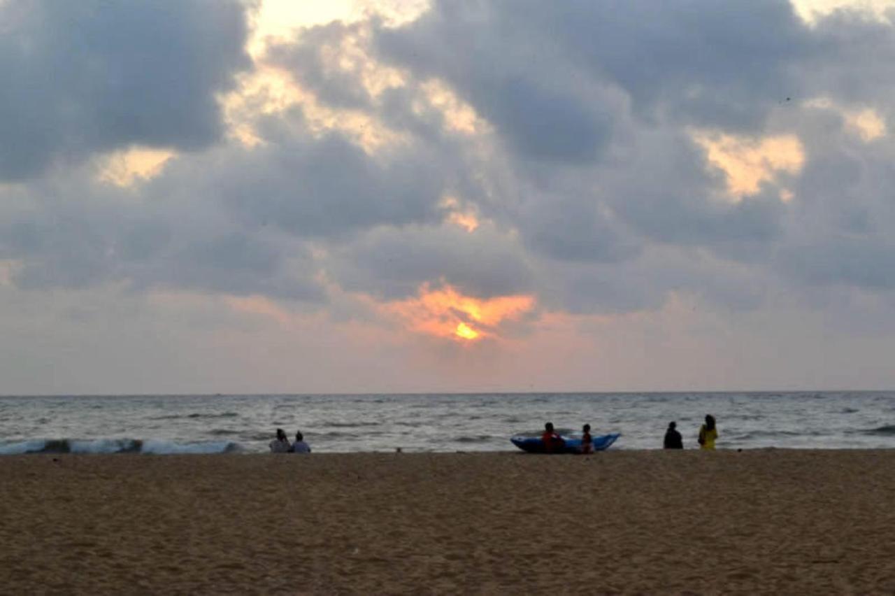 Star Beach Guest House Negombo Extérieur photo