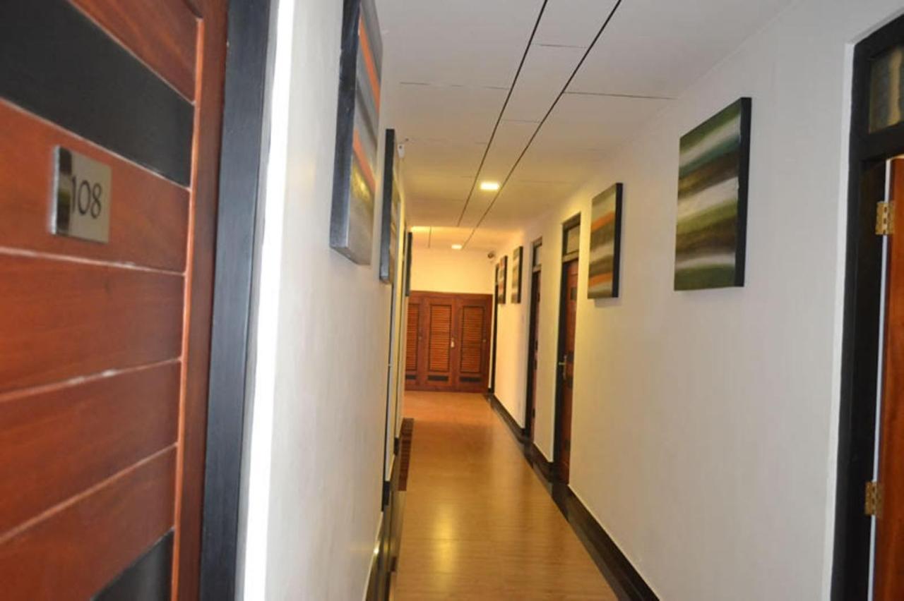 Star Beach Guest House Negombo Extérieur photo