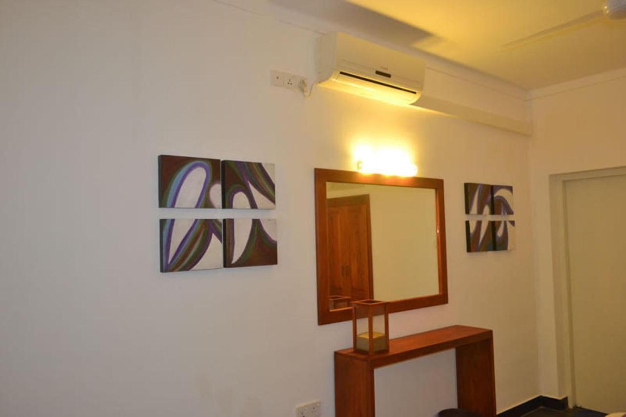 Star Beach Guest House Negombo Extérieur photo