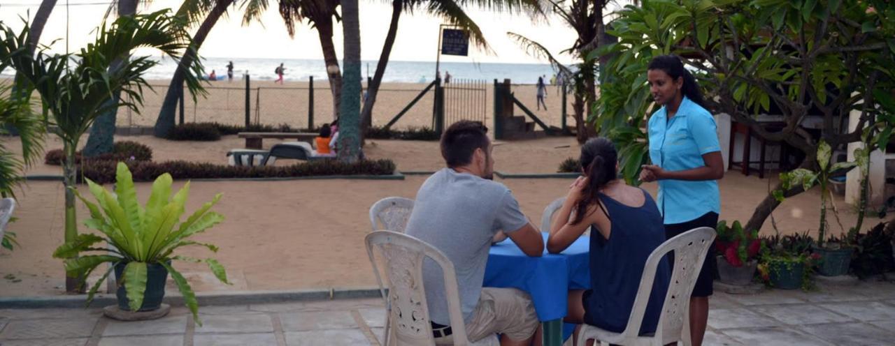 Star Beach Guest House Negombo Extérieur photo