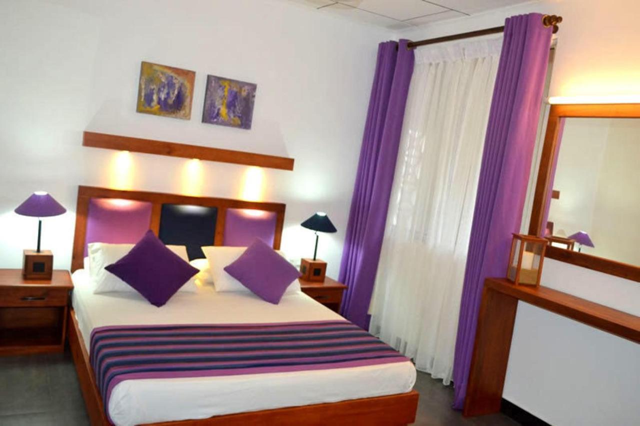 Star Beach Guest House Negombo Extérieur photo